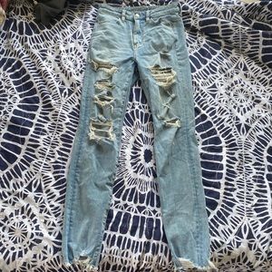 skinny jeans with rips